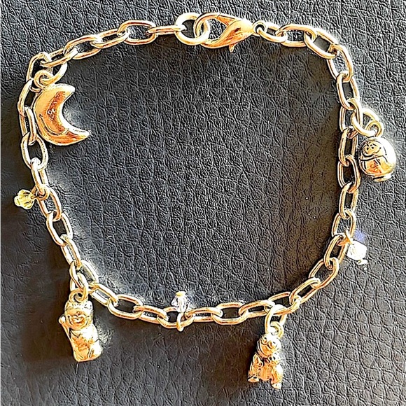 Adorable Charm Bracelet w Tiny Figures: cat, frog, person, moon, & beads! - Picture 9 of 12